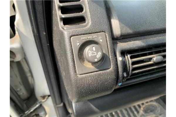 Recambio de mando retrovisor electrico para land rover freelander (ln) 2.0 hse familiar referencia OEM IAM YUH100270LNF YUH10027