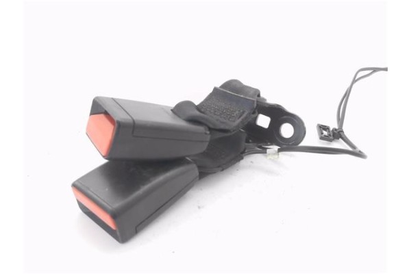 Recambio de anclaje cinturon trasero derecho para citroen c3 1.2 feel referencia OEM IAM 6188682  