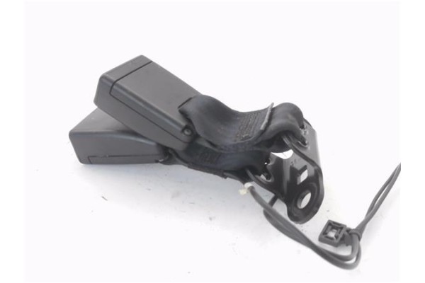 Recambio de anclaje cinturon trasero derecho para citroen c3 1.2 feel referencia OEM IAM 6188682  