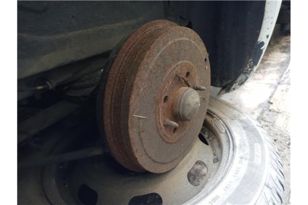 Recambio de mangueta trasero izquierda para fiat i doblo (223) cargo 1.9 jtd referencia OEM IAM   