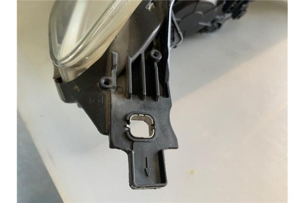 Recambio de faro delantero izquierdo para citroen c5 tourer 2.0 business class referencia OEM IAM 9684845580 89901888 