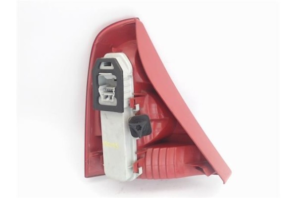 Recambio de piloto trasero derecho para renault clio ii fase i (b/cb0) 1.2 (b/cb0f, b/cb0a, b/cb10, b/cb1k, b/cb2d, b/cb2h) refe
