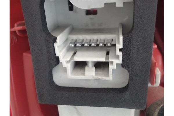 Recambio de piloto trasero derecho para renault clio ii fase i (b/cb0) 1.2 (b/cb0f, b/cb0a, b/cb10, b/cb1k, b/cb2d, b/cb2h) refe