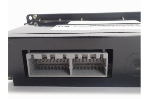 Recambio de mandos climatizador para chevrolet nubira wagon referencia OEM IAM 96438390 DKJ070611085 