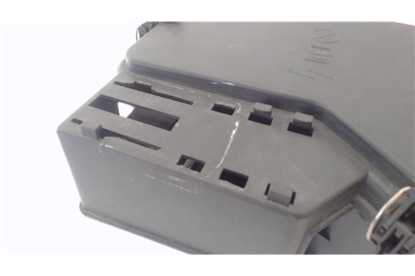 Recambio de caja fusibles/rele para mercedes-benz vito furgón (447) 2.1 114/116 cdi, 119 cdi/bt 4x4 extralang (447.605) referenc