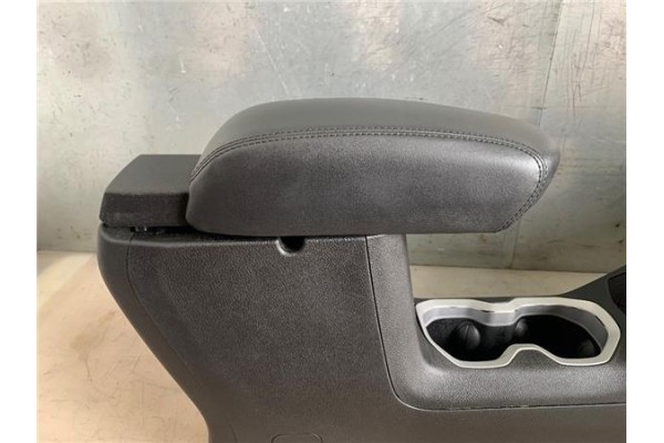 Recambio de embellecedor consola central para jeep renegade (bu) 1.6 limited fwd referencia OEM IAM 735579082  