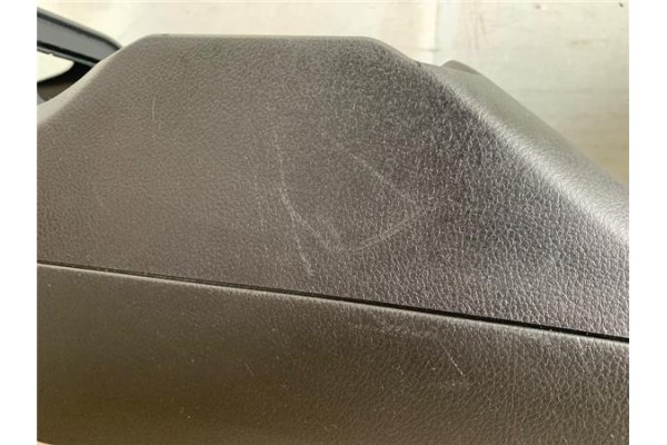 Recambio de embellecedor consola central para jeep renegade (bu) 1.6 limited fwd referencia OEM IAM 735579082  