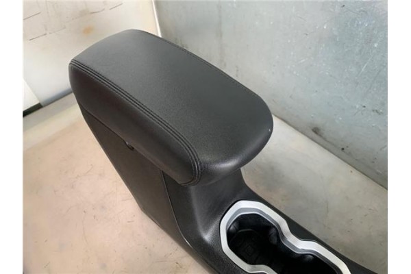 Recambio de embellecedor consola central para jeep renegade (bu) 1.6 limited fwd referencia OEM IAM 735579082  