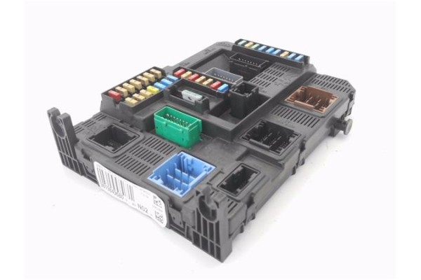 Recambio de bsi para peugeot 208 1.2 access referencia OEM IAM 9819849680  