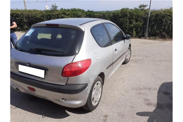 peugeot 206 del año 2000