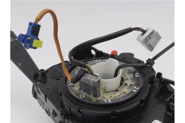 Recambio de mando intermitencia para peugeot 208 1.2 access referencia OEM IAM 98236117ZD  