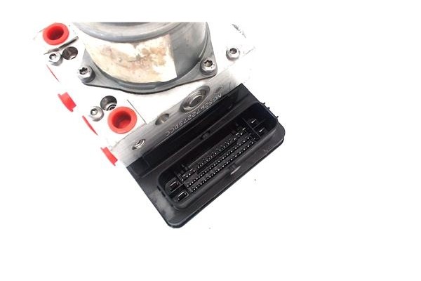 Recambio de nucleo abs para jeep renegade (bu) 1.6 limited fwd referencia OEM IAM 52043052  