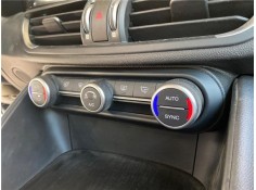 Recambio de mandos climatizador para alfa romeo giulia (952) 2.2 super referencia OEM IAM 156139066  