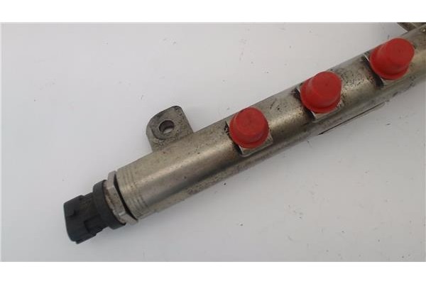 Recambio de rampa inyectora para saab 9-3 cabriolet 1.9 tid referencia OEM IAM 0445214057  
