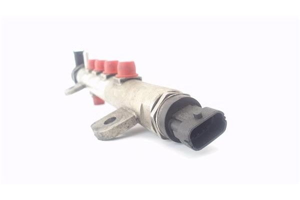Recambio de rampa inyectora para saab 9-3 cabriolet 1.9 tid referencia OEM IAM 0445214057  