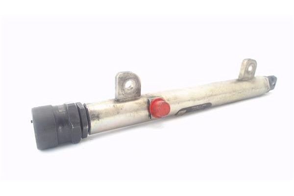 Recambio de rampa inyectora para saab 9-3 cabriolet 1.9 tid referencia OEM IAM 0445214057  