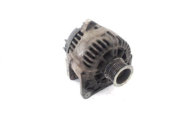 Recambio de alternador para renault grand scénic ii (jm0/1_) 1.9 dci (jm14) referencia OEM IAM 8200667610 TG11C065 