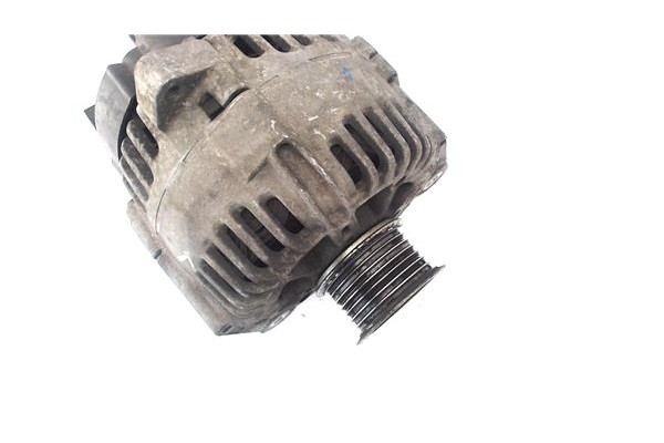 Recambio de alternador para renault grand scénic ii (jm0/1_) 1.9 dci (jm14) referencia OEM IAM 8200667610 TG11C065 