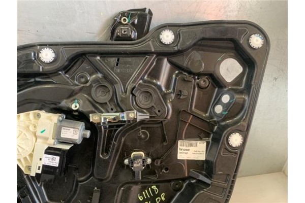 Recambio de elevalunas electrico delantero derecho para jeep renegade (bu) 1.6 limited fwd referencia OEM IAM C46780103 52015491