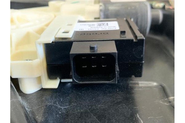 Recambio de elevalunas electrico delantero derecho para jeep renegade (bu) 1.6 limited fwd referencia OEM IAM C46780103 52015491