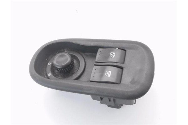 Recambio de mando elevalunas delantero izquierdo para renault master iii combi 2.3 l2h2 3,5t referencia OEM IAM 8200637849  