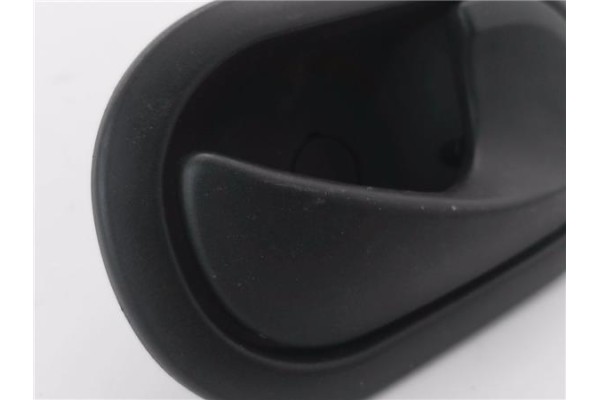 Recambio de manilla int. puerta delantero derecha para renault master iii combi 2.3 l2h2 3,5t referencia OEM IAM 310580  