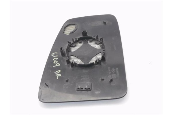 Recambio de cristal retrovisor dcho para renault master iii combi 2.3 l2h2 3,5t referencia OEM IAM 232634072  