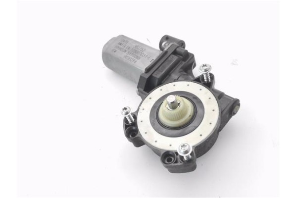 Recambio de motor elevalunas delantero derecho para renault master iii combi 2.3 l2h2 3,5t referencia OEM IAM 128001031E 9030284