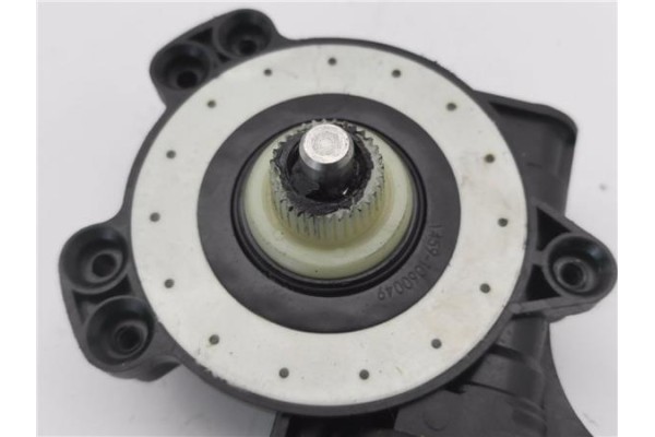 Recambio de motor elevalunas delantero izquierdo para renault master iii combi 2.3 l2h2 3,5t referencia OEM IAM 128001032E 90302