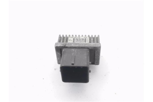 Recambio de caja precalentamiento para renault master iii combi 2.3 l2h2 3,5t referencia OEM IAM 110678071R  