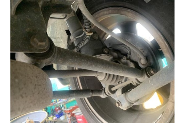Recambio de brazo inferior trasero izquierdo para land rover freelander (ln) 2.0 hse familiar referencia OEM IAM RGD000110  