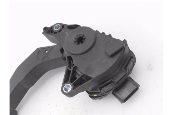 Recambio de pedal acelerador para renault master iii combi 2.3 l2h2 3,5t referencia OEM IAM 180101626R  