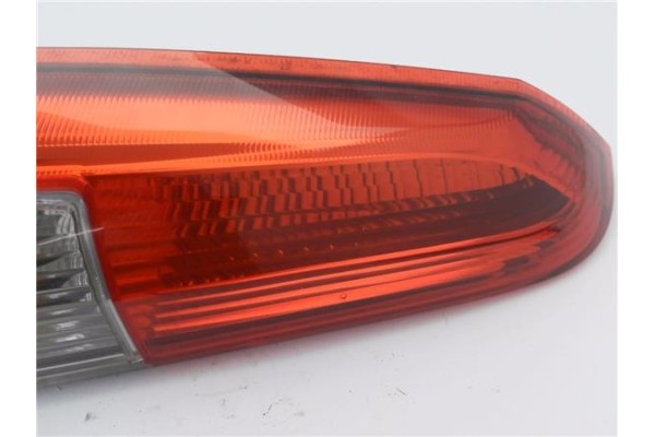 Recambio de piloto superior trasero izquierdo para volvo v70 familiar 2.4 d5 referencia OEM IAM 9154493ECE  