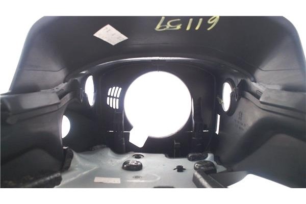 Recambio de embellecedor columna direccion para peugeot 2008 1.2 access referencia OEM IAM 9672846777  