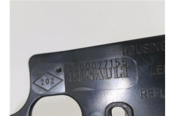 Recambio de piloto defensa trasero izquierdo para renault espace iv (jk0) 2.0 dci (jk01, jk03) referencia OEM IAM 8200027155  