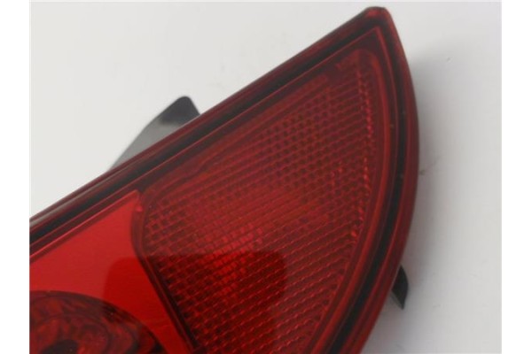 Recambio de piloto defensa trasero izquierdo para renault espace iv (jk0) 2.0 dci (jk01, jk03) referencia OEM IAM 8200027155  