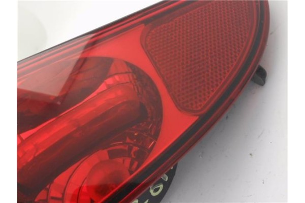 Recambio de piloto defensa trasero izquierdo para renault espace iv (jk0) 2.0 dci (jk01, jk03) referencia OEM IAM 8200027155  