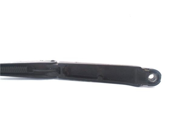 Recambio de brazo limpiaparabrisas delantero derecho para volvo xc90 d5 referencia OEM IAM 8693600  