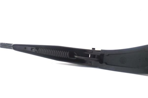 Recambio de brazo limpiaparabrisas delantero derecho para chrysler sebring berlina 2.0 crd limited referencia OEM IAM 05303716AB