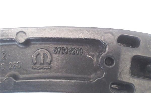 Recambio de brazo limpiaparabrisas delantero derecho para jeep renegade (bu) 1.6 limited fwd referencia OEM IAM 97036203 5195396