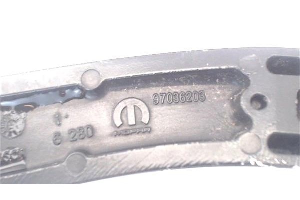 Recambio de brazo limpiaparabrisas delantero izquierdo para jeep renegade (bu) 1.6 limited fwd referencia OEM IAM 97036203 51953