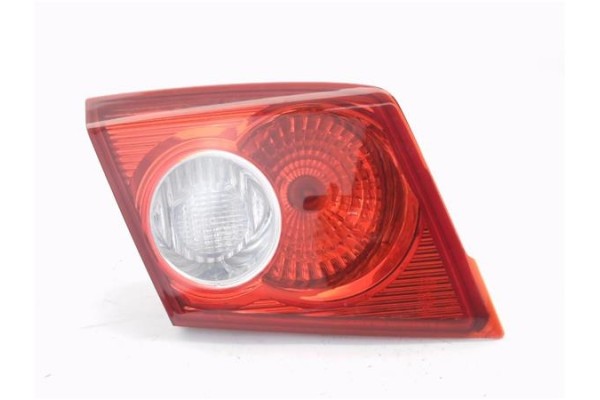 Recambio de piloto porton trasero izquierdo para chevrolet lacetti 1.6 cdx referencia OEM IAM 96551216  