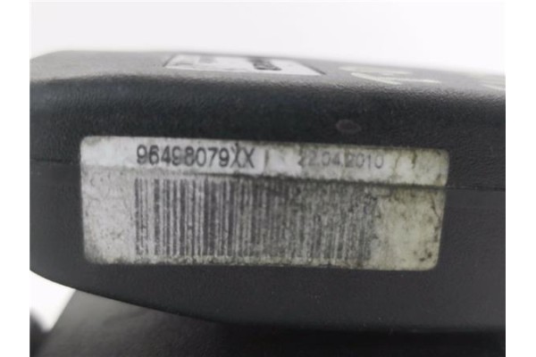 Recambio de anclaje cinturon trasero derecho para peugeot 207 1.4 x-line referencia OEM IAM 96498079XX  