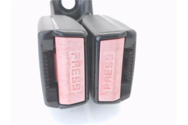 Recambio de anclaje cinturon trasero derecho para peugeot 207 1.4 x-line referencia OEM IAM 96498079XX  