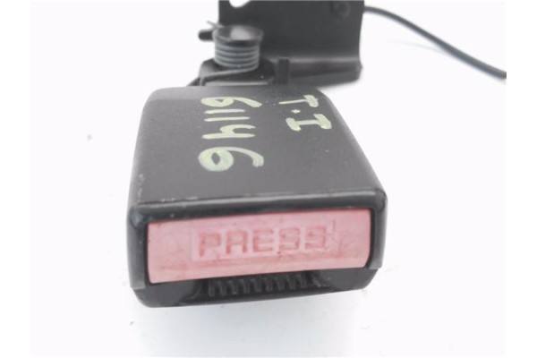 Recambio de anclaje cinturon trasero izquierdo para peugeot 207 1.4 x-line referencia OEM IAM 96498078XX  