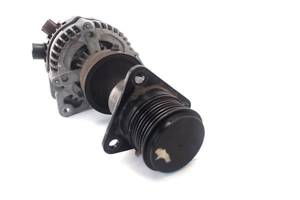 Recambio de alternador para ford focus c-max 1.8 tdci referencia OEM IAM 4M5T10300UD 1,04E+09 