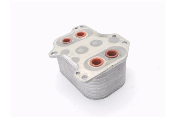 Recambio de enfriador aceite para volkswagen golf vii berlina (bq1/be2) 1.6 sport referencia OEM IAM 03N117021  