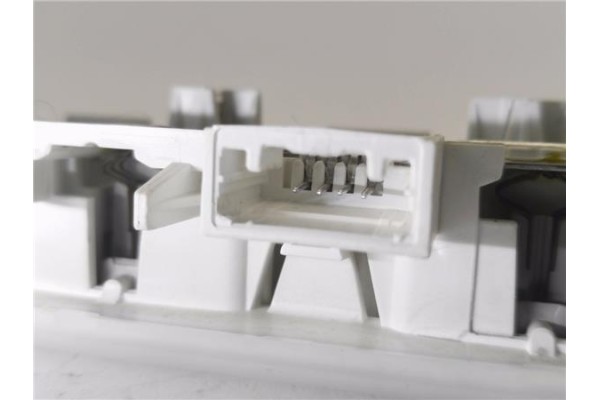 Recambio de luz interior techo para renault grand scénic iii (jz0/1_) 1.5 dci referencia OEM IAM 264300008R  