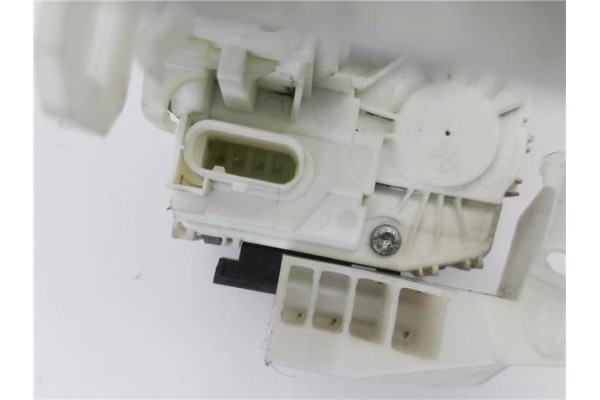 Recambio de cierre electromagnetico trasero derecho para jeep renegade (bu) 1.6 limited fwd referencia OEM IAM 40146025003 52028