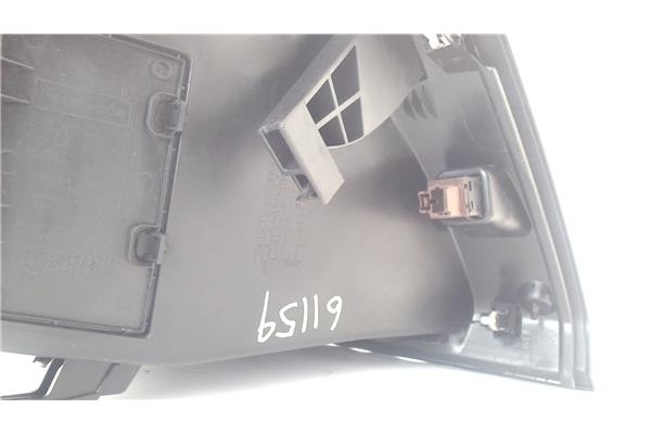 Recambio de guantera salpicadero para peugeot 2008 1.2 access referencia OEM IAM 9673811277  